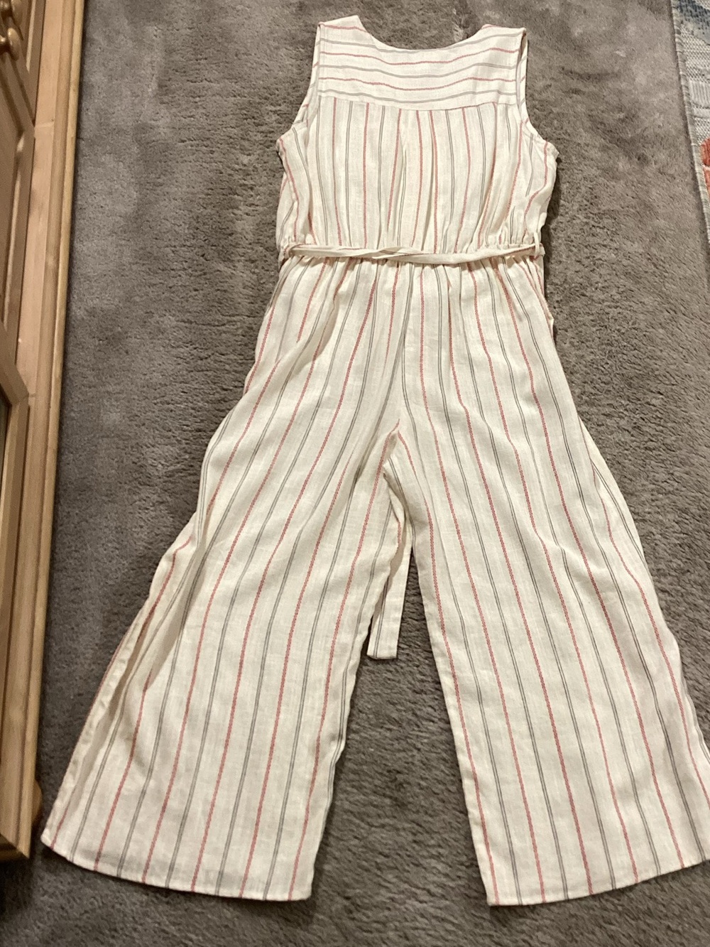 Striped Cropped Style Romper - Picture 3 of 4